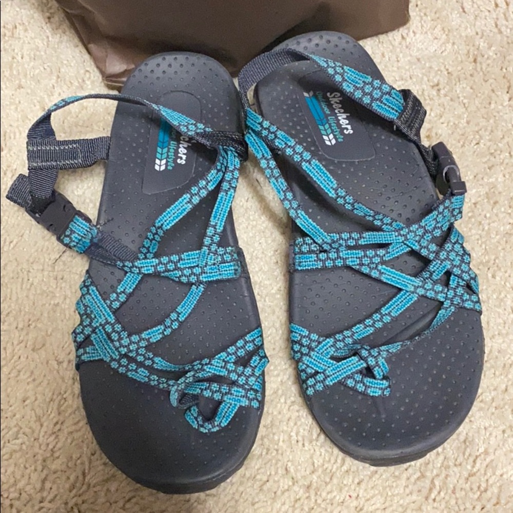 Skechers Reggae Loopy Sandals